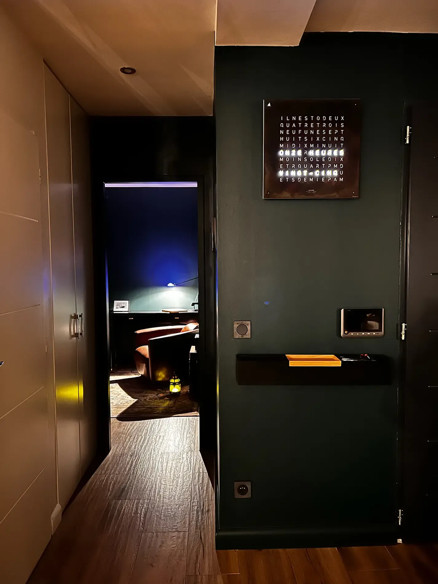 Boudoir entrée après travaux (vue 2)